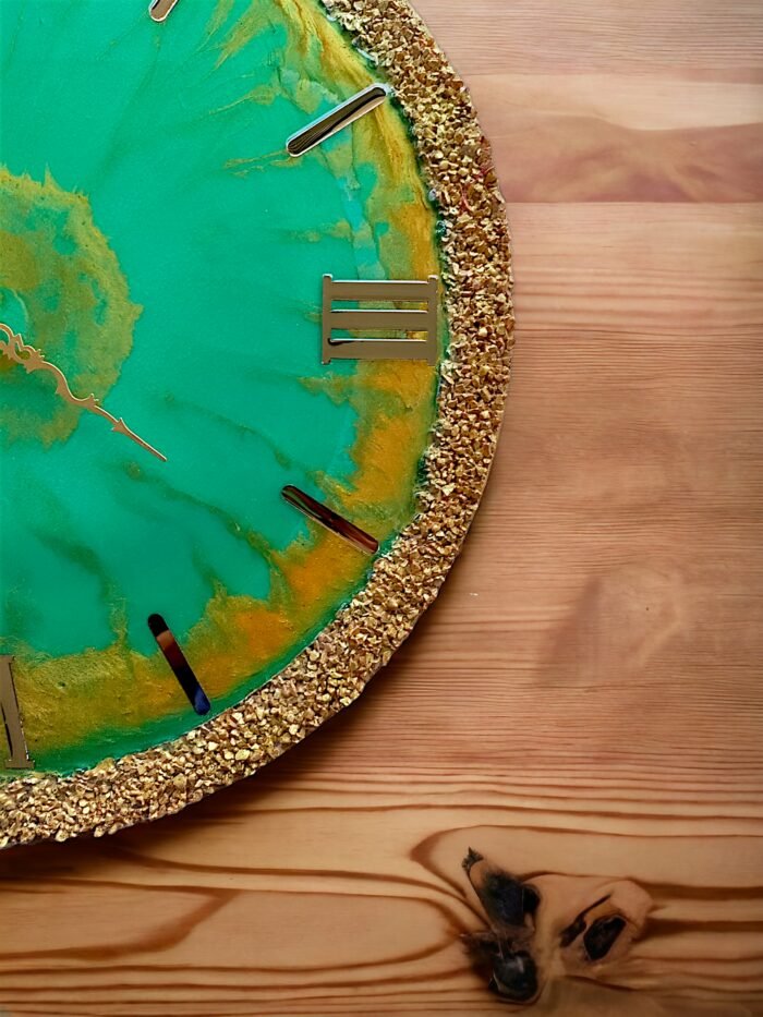 Elegant Resin Wall Clock – Handcrafted Artistic Timepiece - Image 6